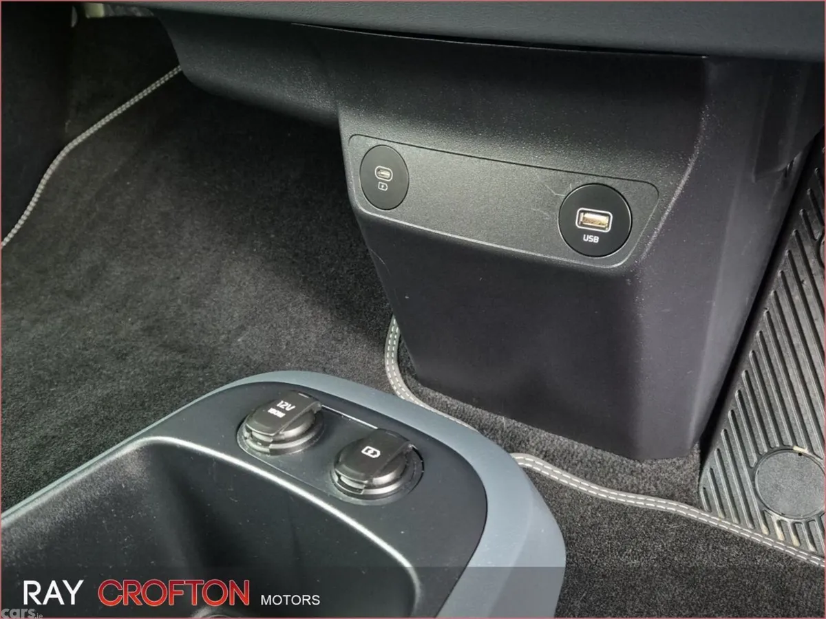 Kia EV6 MPV, Electric, 2024, Grey