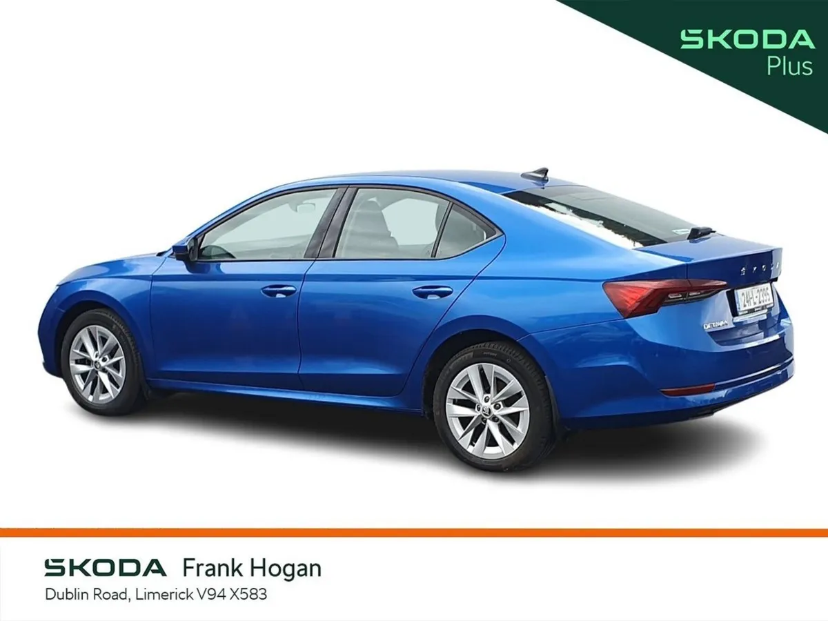 Skoda Octavia Saloon, Diesel, 2024, Blue