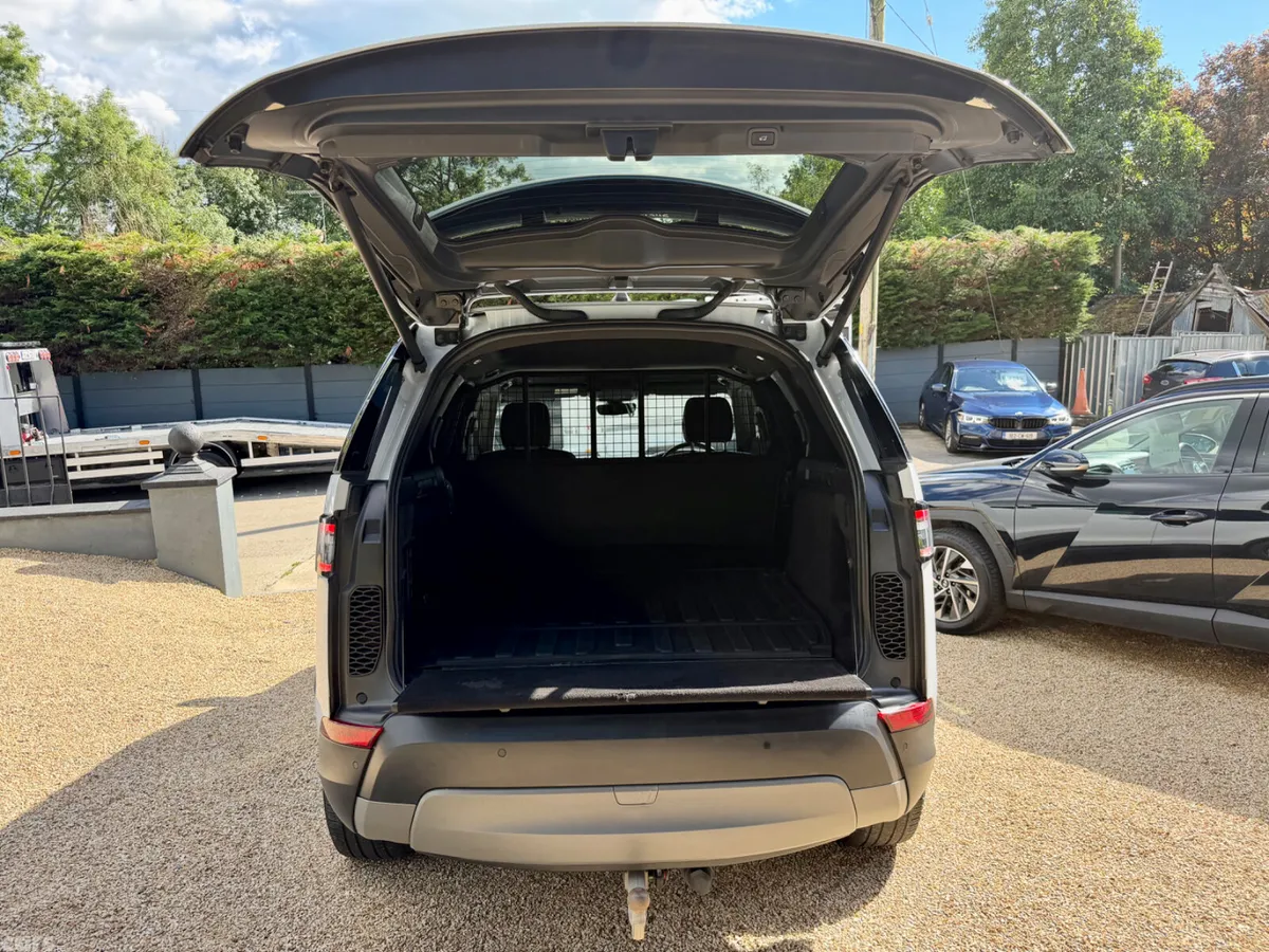 Land Rover Discovery SUV, Diesel, 2019, White
