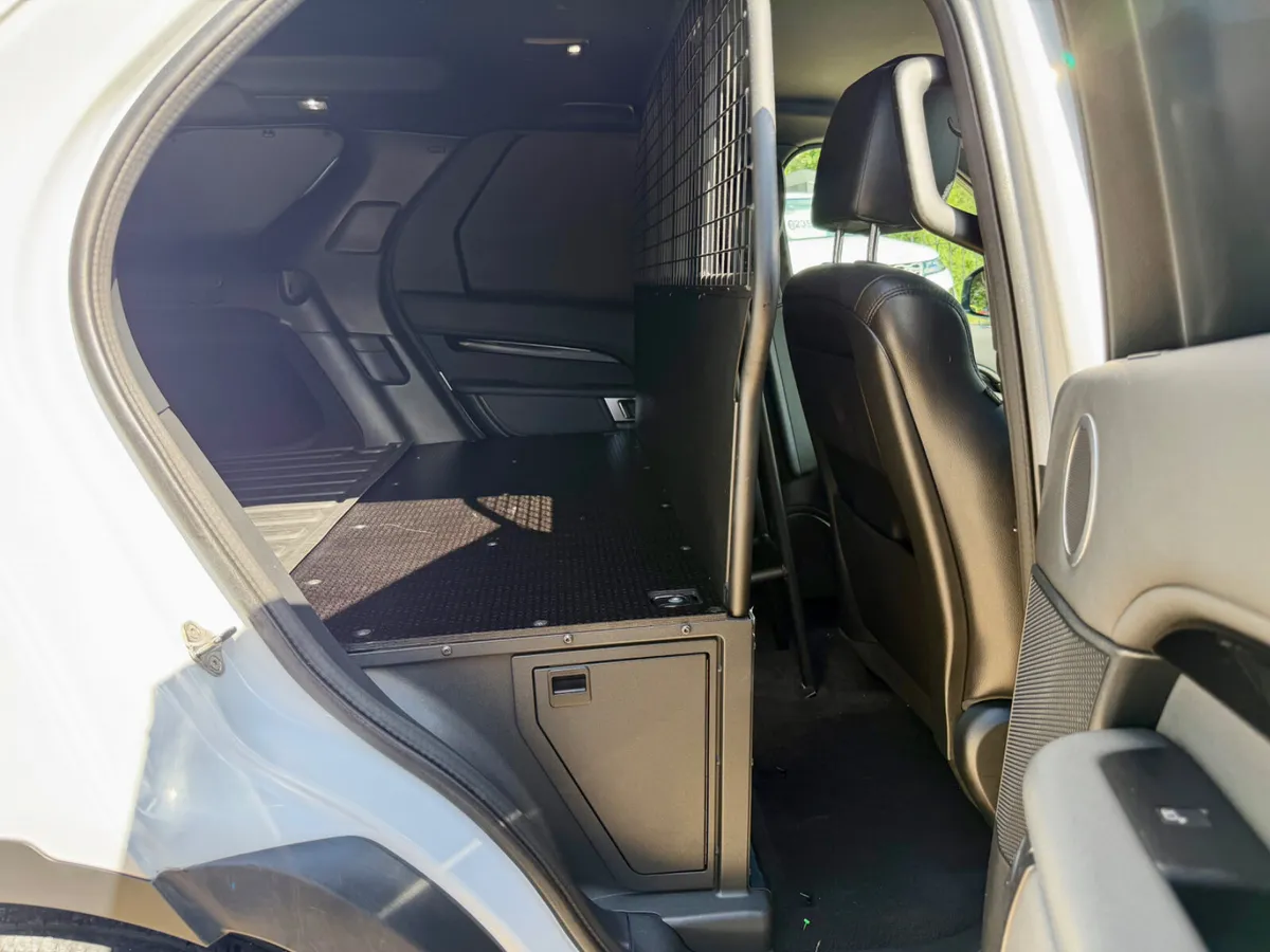 Land Rover Discovery SUV, Diesel, 2019, White
