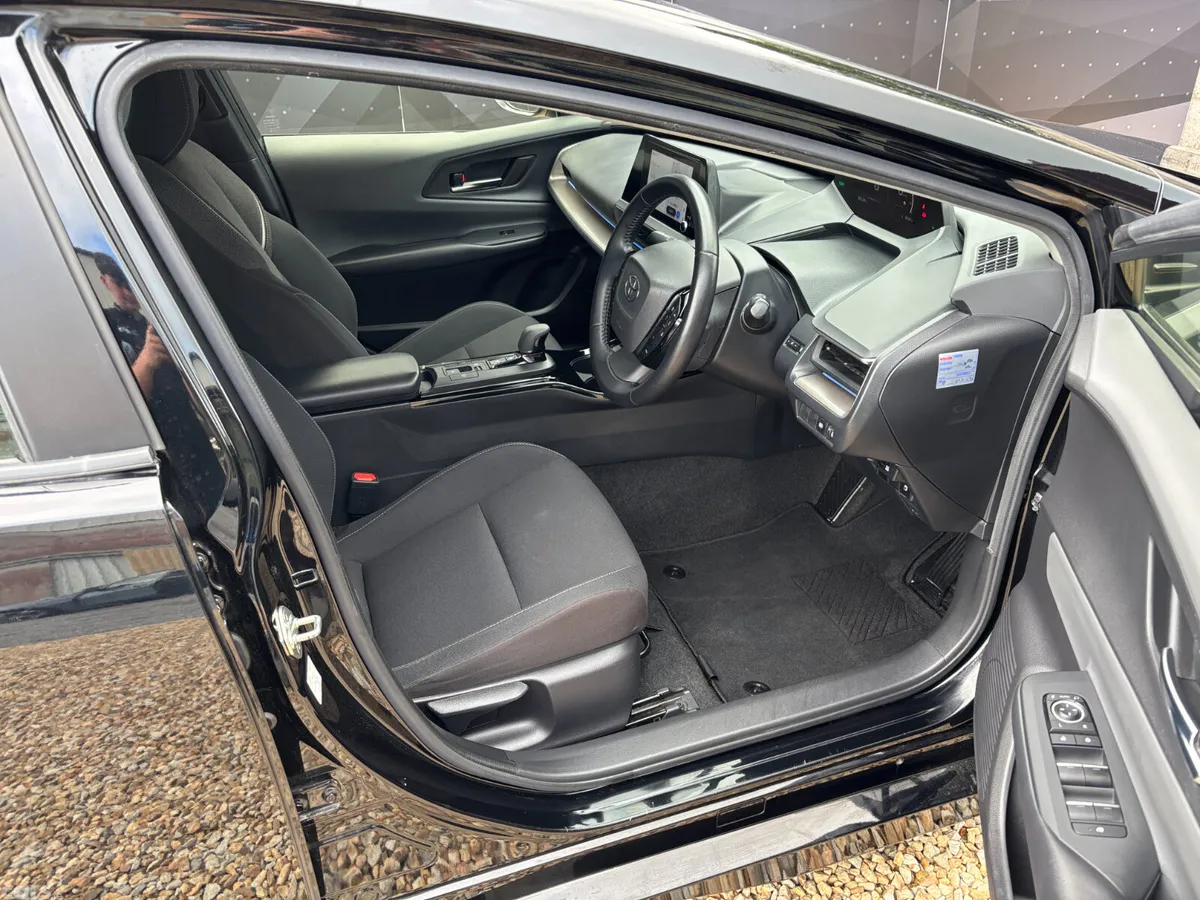 Toyota Prius Saloon, Petrol Hybrid, 2023, Black