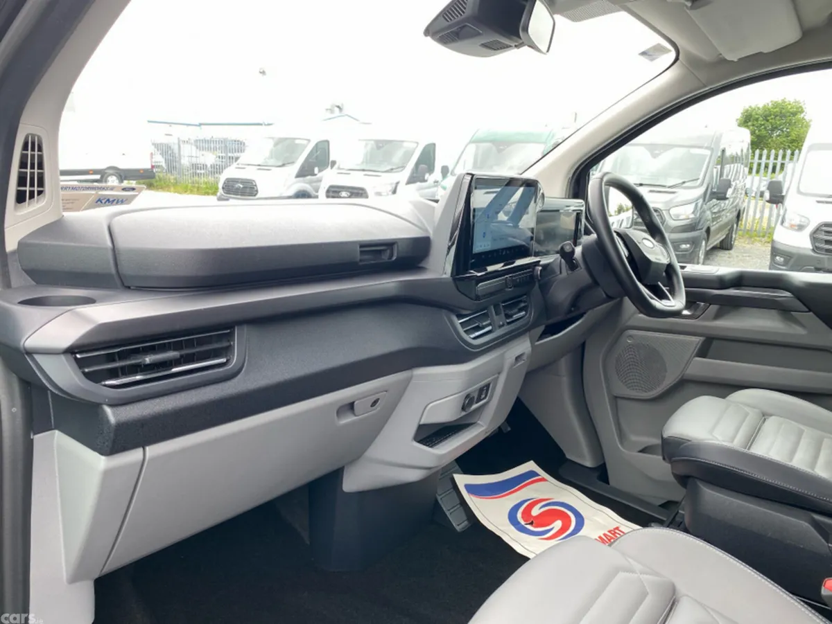 Ford Tourneo Custom MPV, Petrol Plug-in Hybrid, 2025, Black