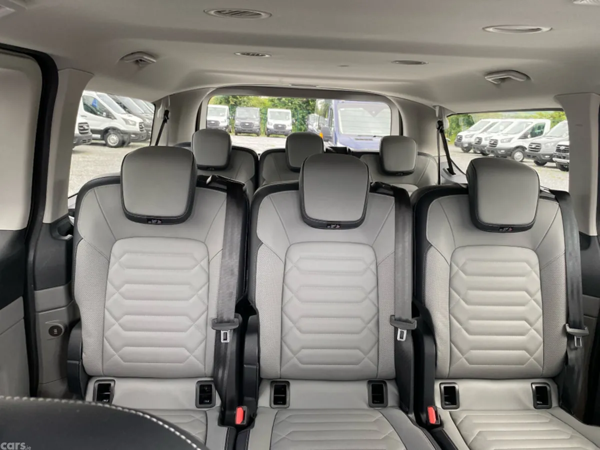 Ford Tourneo Custom MPV, Petrol Plug-in Hybrid, 2025, Black