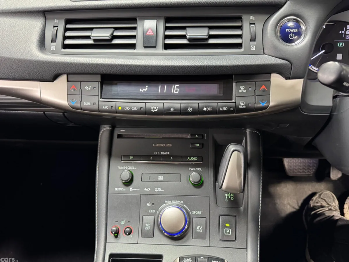 Lexus CT Hatchback, Petrol Hybrid, 2017, White