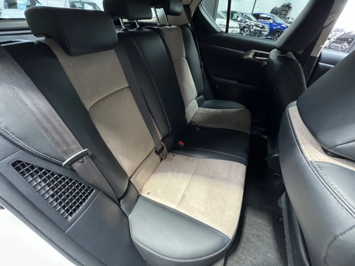 Lexus CT Hatchback, Petrol Hybrid, 2017, White