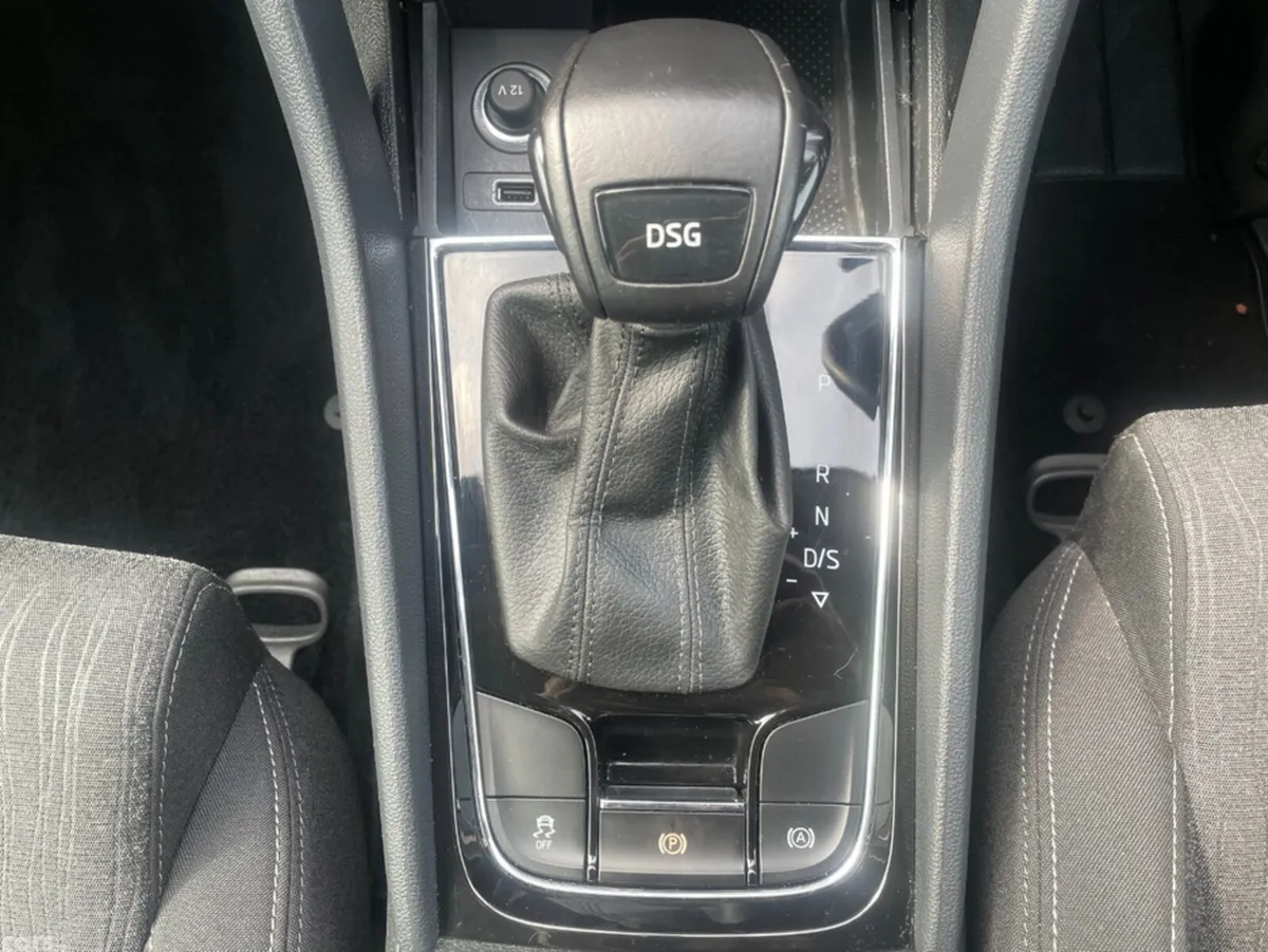 Skoda Karoq SUV, Diesel, 2020, Grey