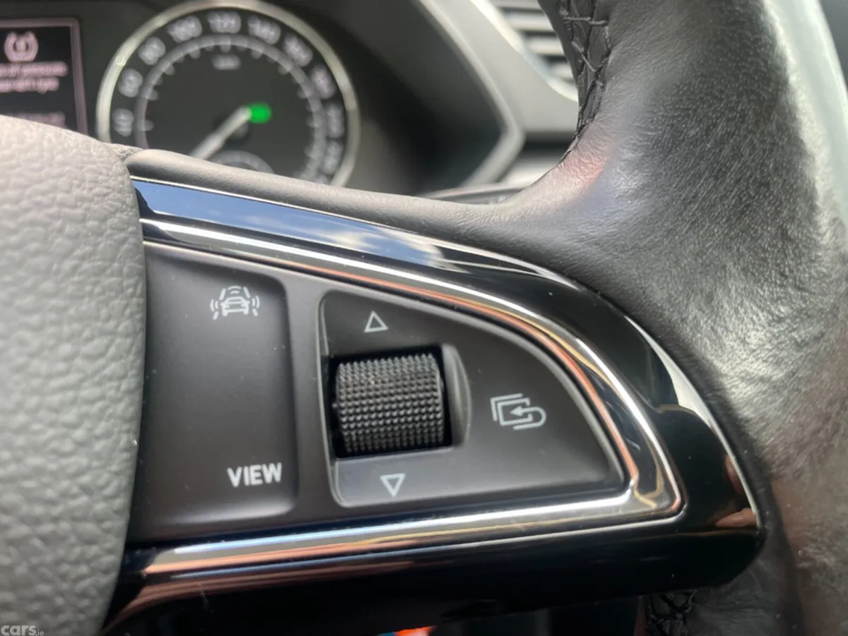 Skoda Superb Hatchback, Diesel, 2019, Black