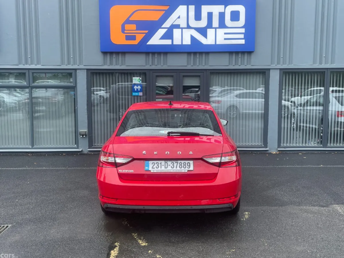 Skoda Superb Hatchback, Diesel, 2023, Red