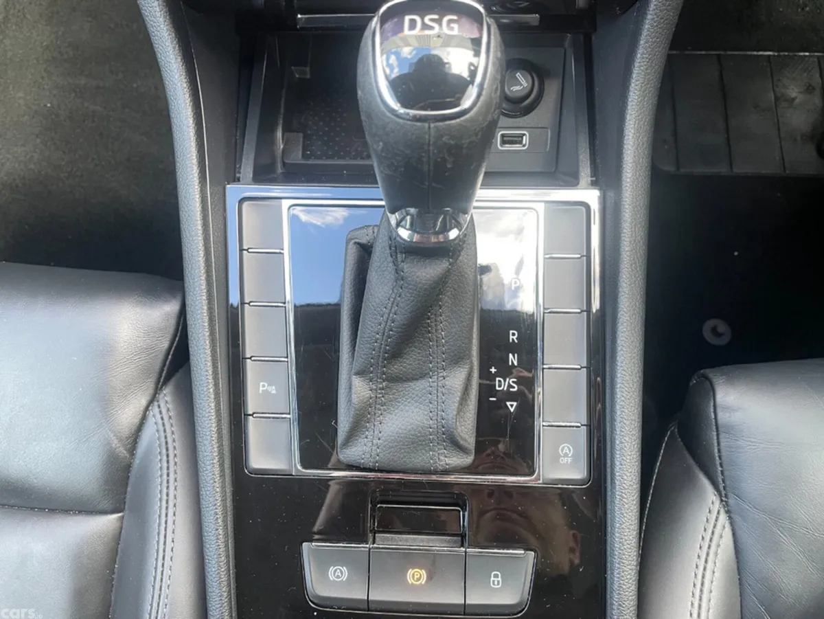 Skoda Superb Hatchback, Diesel, 2019, Black