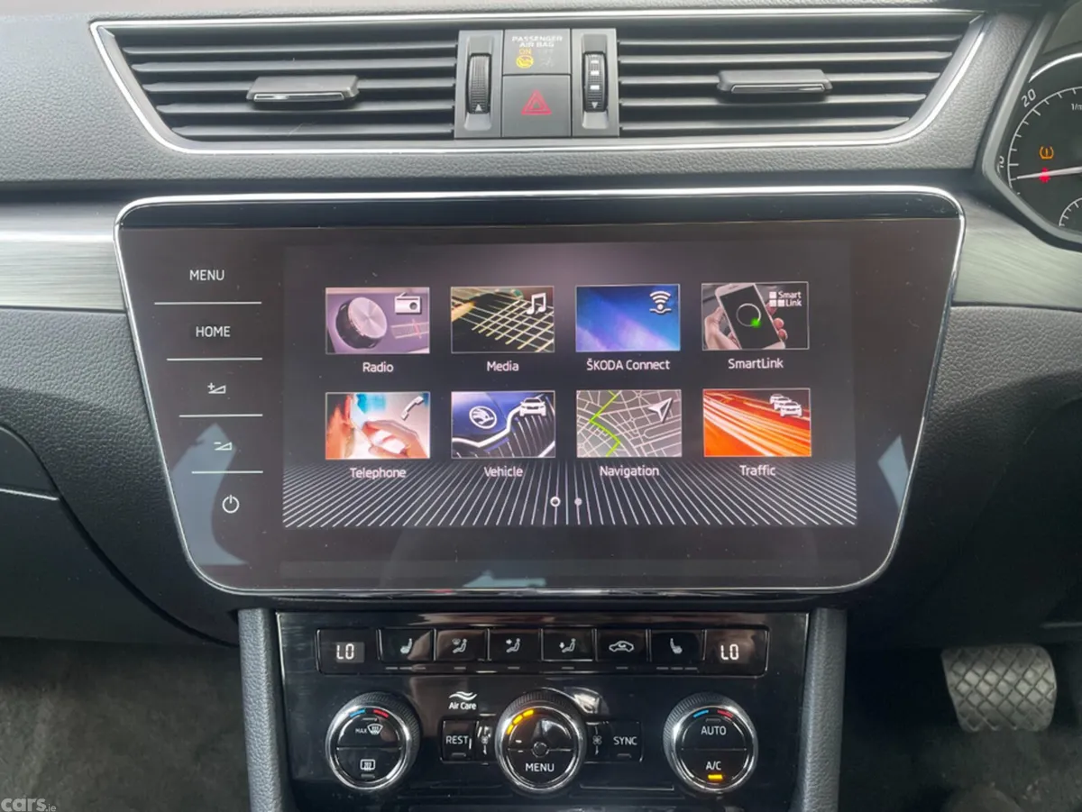 Skoda Superb Hatchback, Diesel, 2019, Black