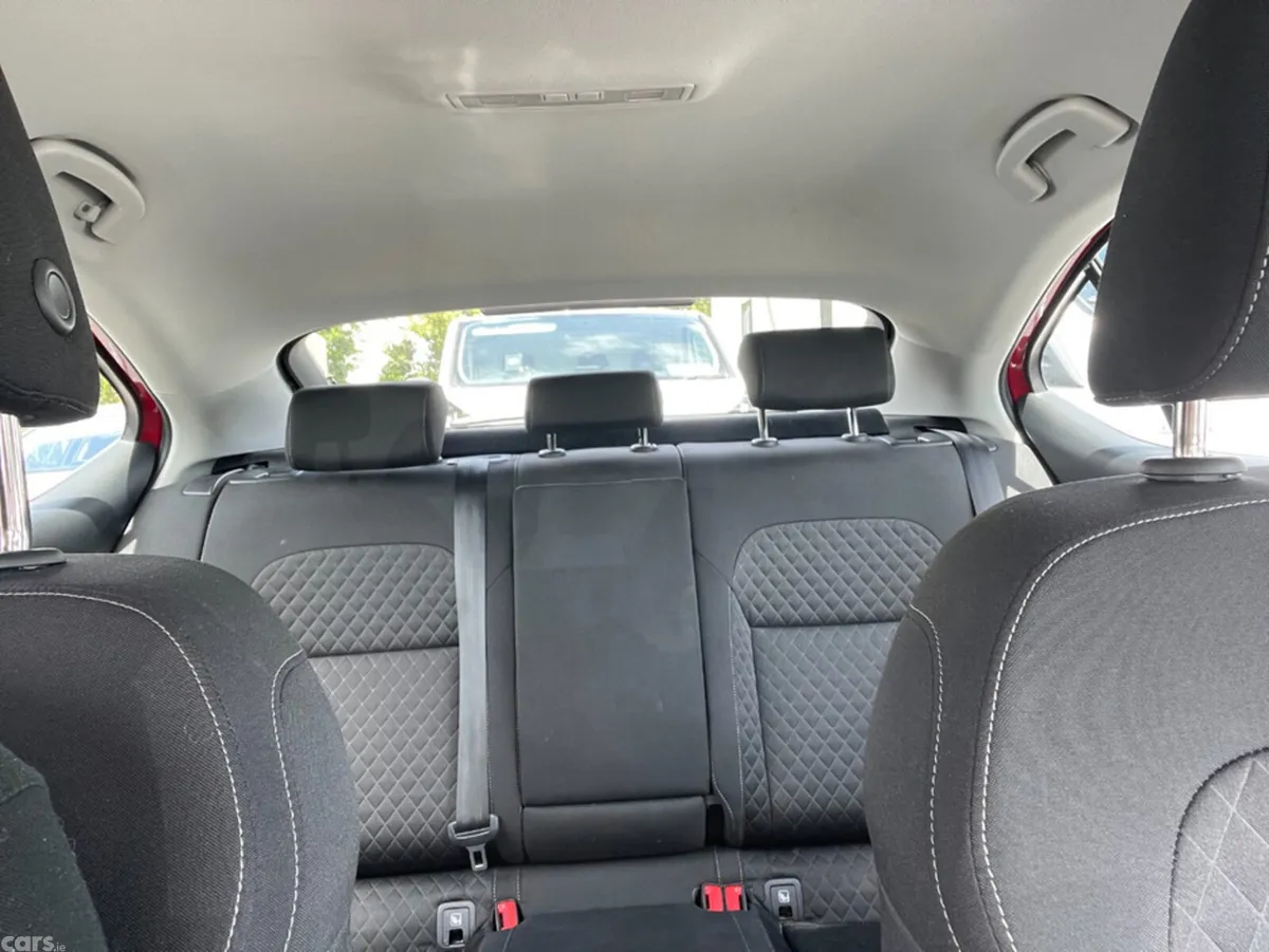 Skoda Superb Hatchback, Diesel, 2023, Red