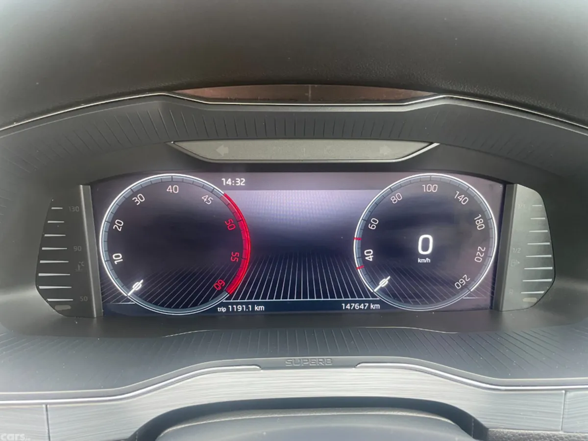 Skoda Superb Hatchback, Diesel, 2023, Red