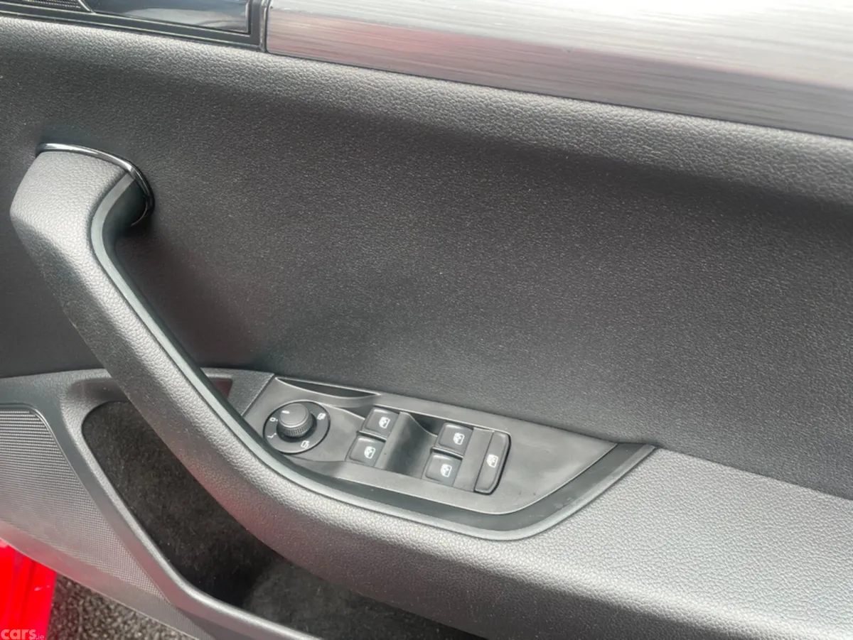 Skoda Superb Hatchback, Diesel, 2023, Red