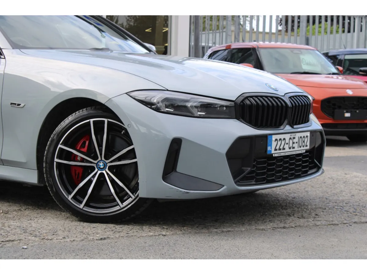 BMW 3-Series Estate, Petrol Plug-in Hybrid, 2022, Grey