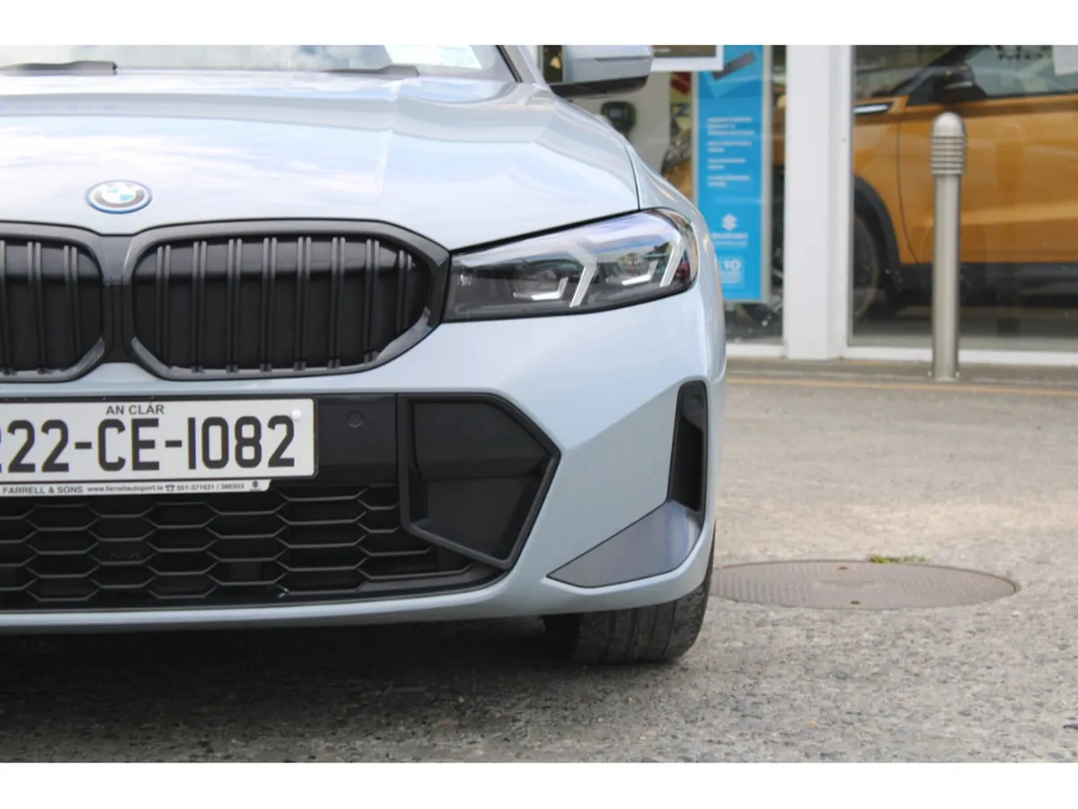 BMW 3-Series Estate, Petrol Plug-in Hybrid, 2022, Grey