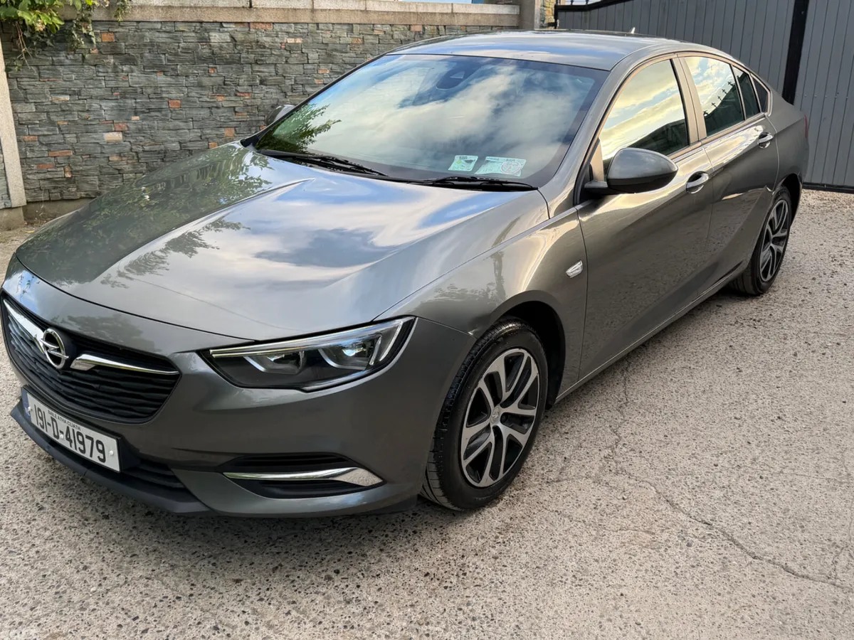 Opel Insignia Hatchback, Diesel, 2019, Grey