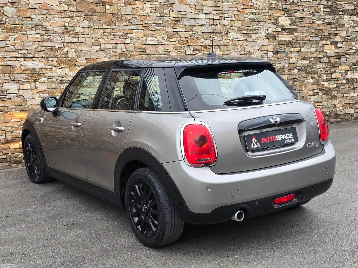 Mini Cooper Hatchback, Diesel, 2018, Grey