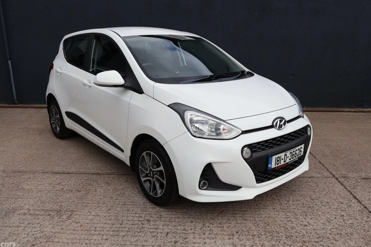 Hyundai i10 Hatchback, Petrol, 2018, White
