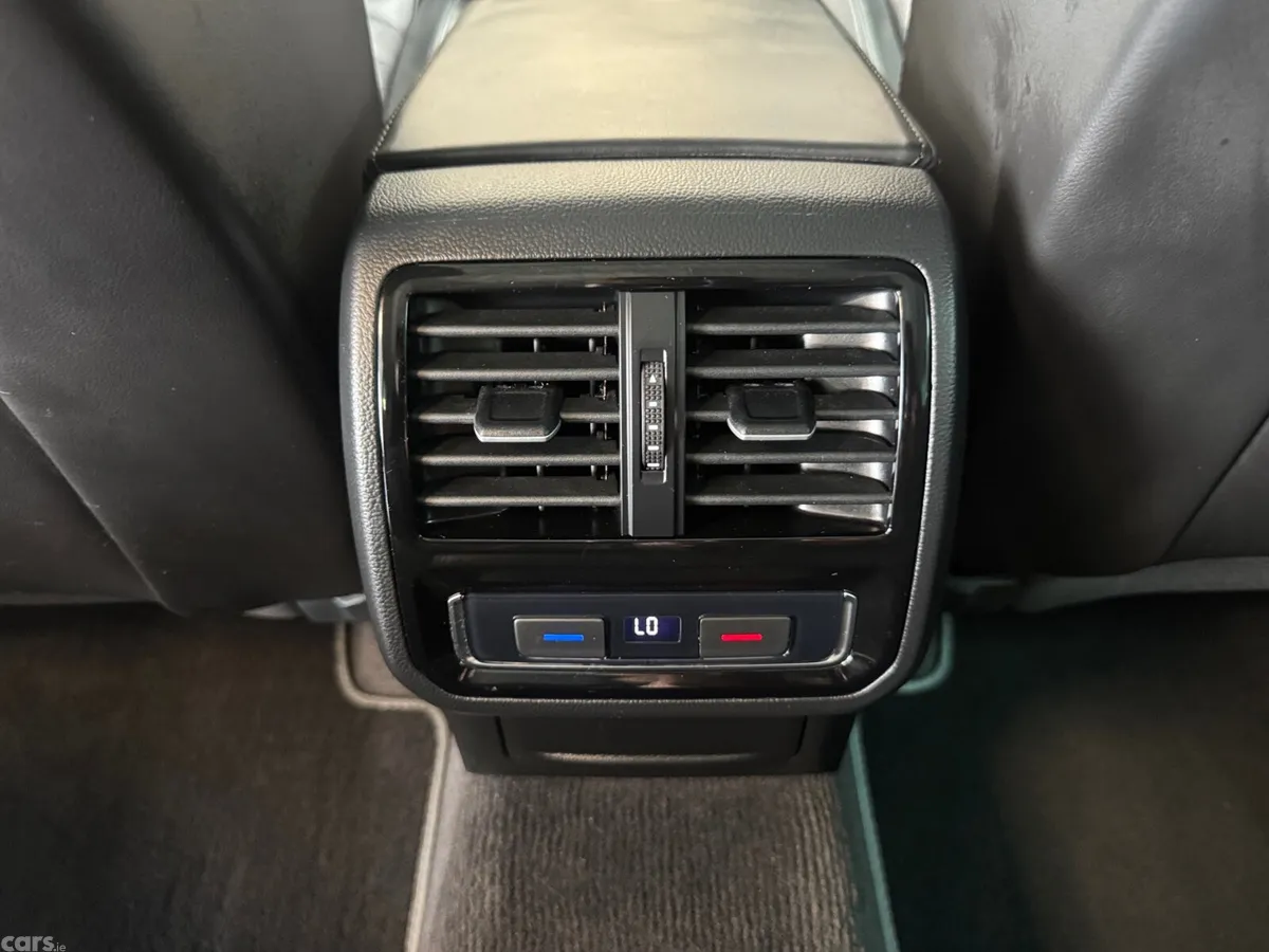 Volkswagen Passat Estate, Diesel, 2019, White
