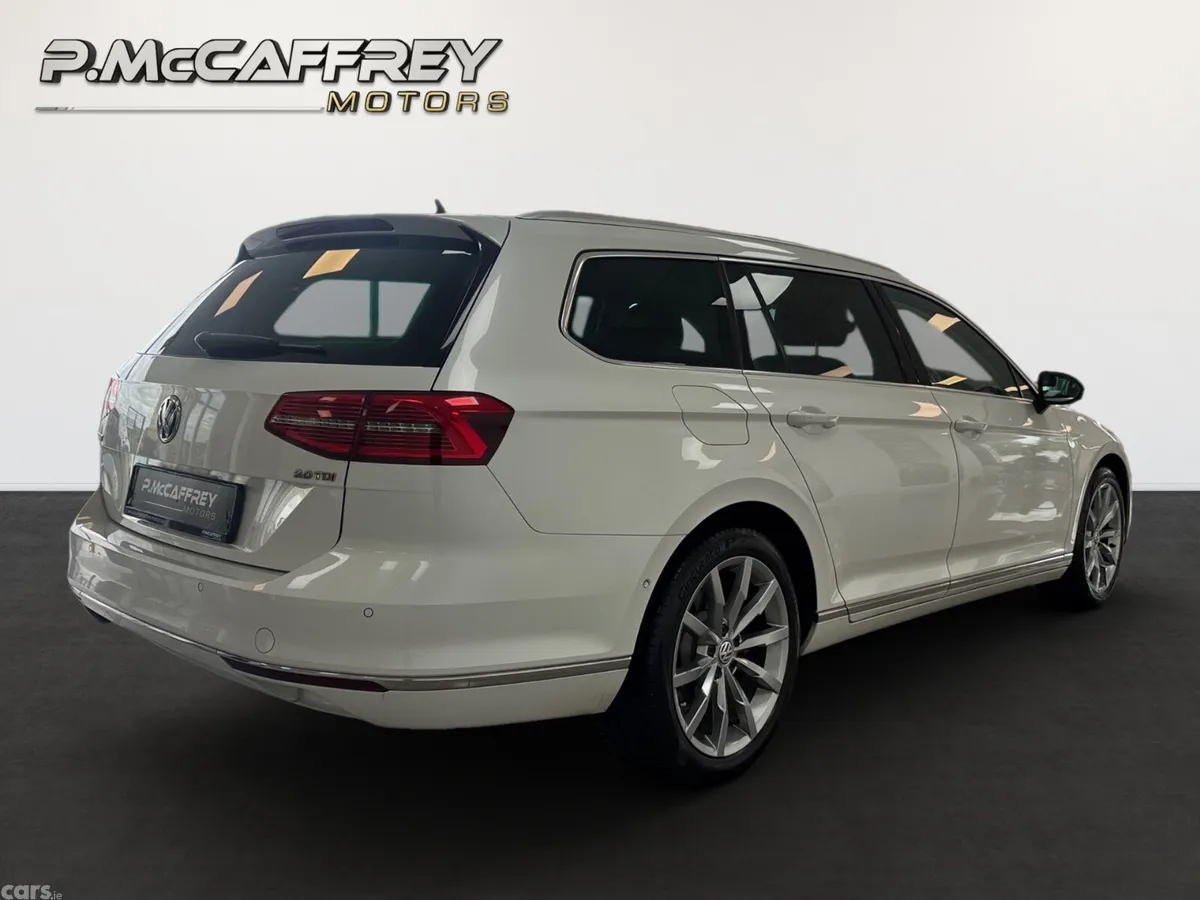 Volkswagen Passat Estate, Diesel, 2019, White