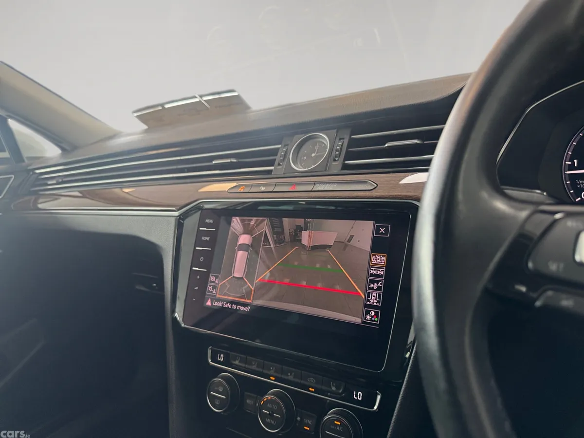 Volkswagen Passat Estate, Diesel, 2019, White