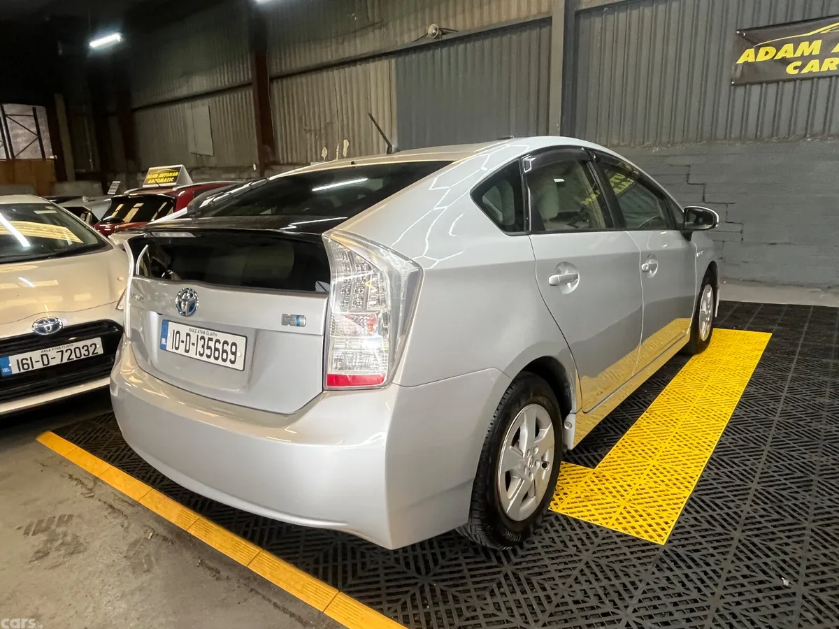 Toyota Prius Hatchback, Petrol Hybrid, 2010, Silver