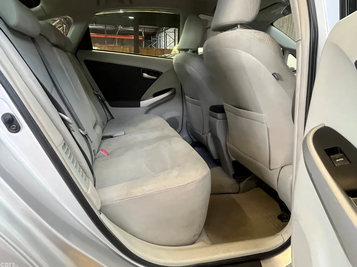 Toyota Prius Hatchback, Petrol Hybrid, 2010, Silver
