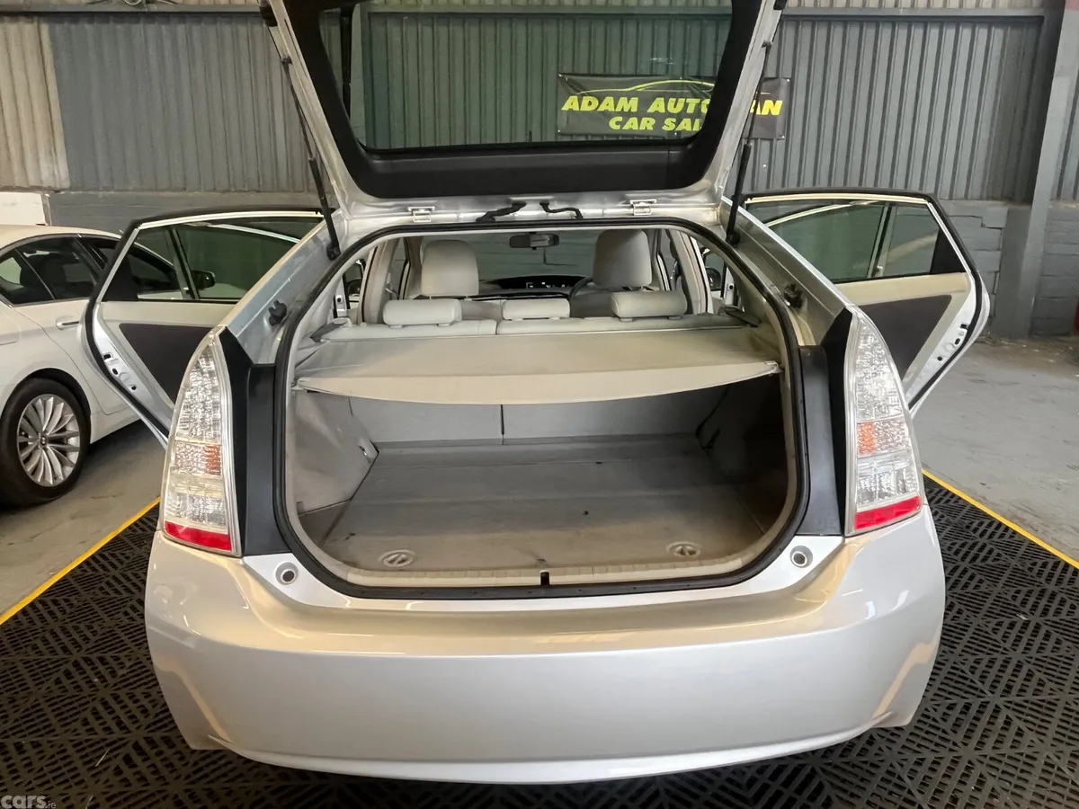 Toyota Prius Hatchback, Petrol Hybrid, 2010, Silver