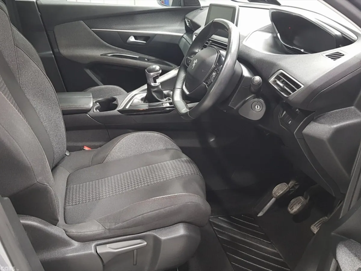 Peugeot 3008 MPV, Diesel, 2020, Grey