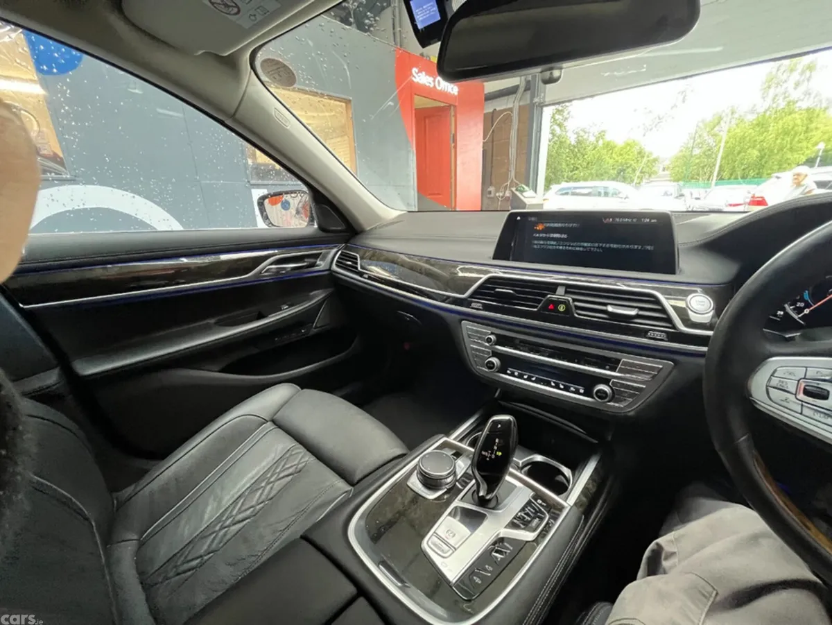 BMW 7-Series Saloon, Petrol Plug-in Hybrid, 2018, White