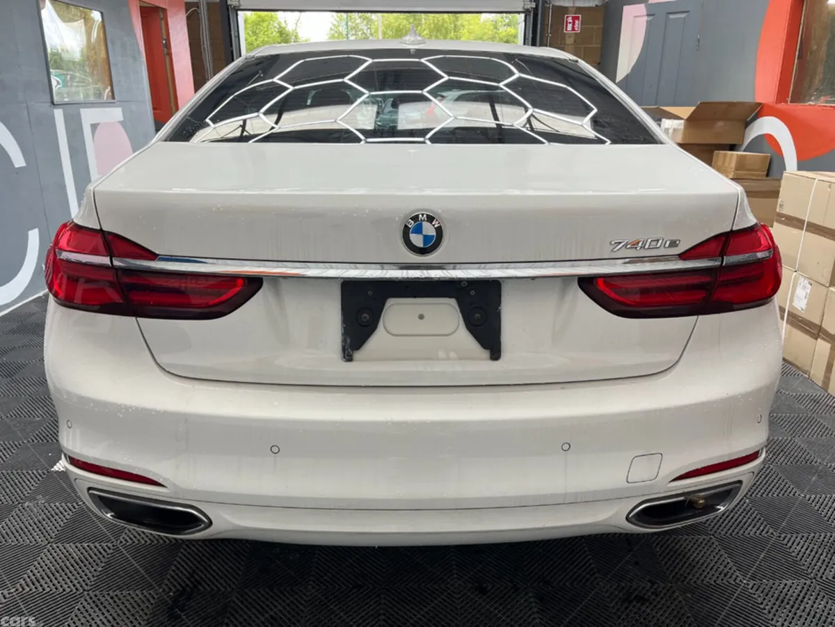 BMW 7-Series Saloon, Petrol Plug-in Hybrid, 2018, White