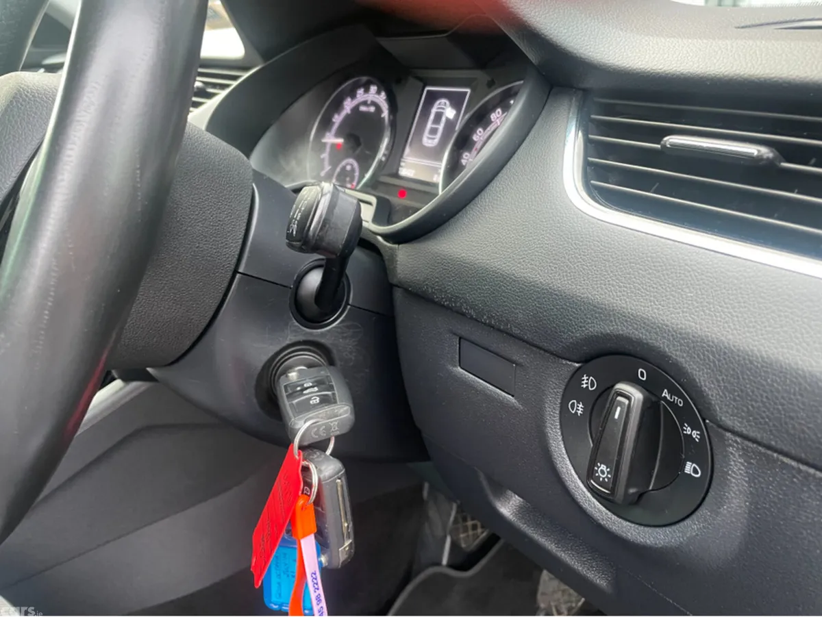 Skoda Octavia Hatchback, Diesel, 2019, Grey