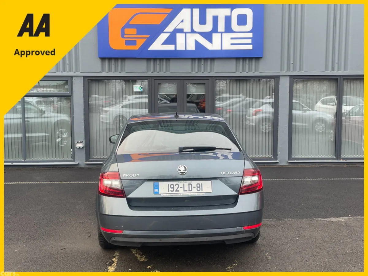 Skoda Octavia Hatchback, Diesel, 2019, Grey