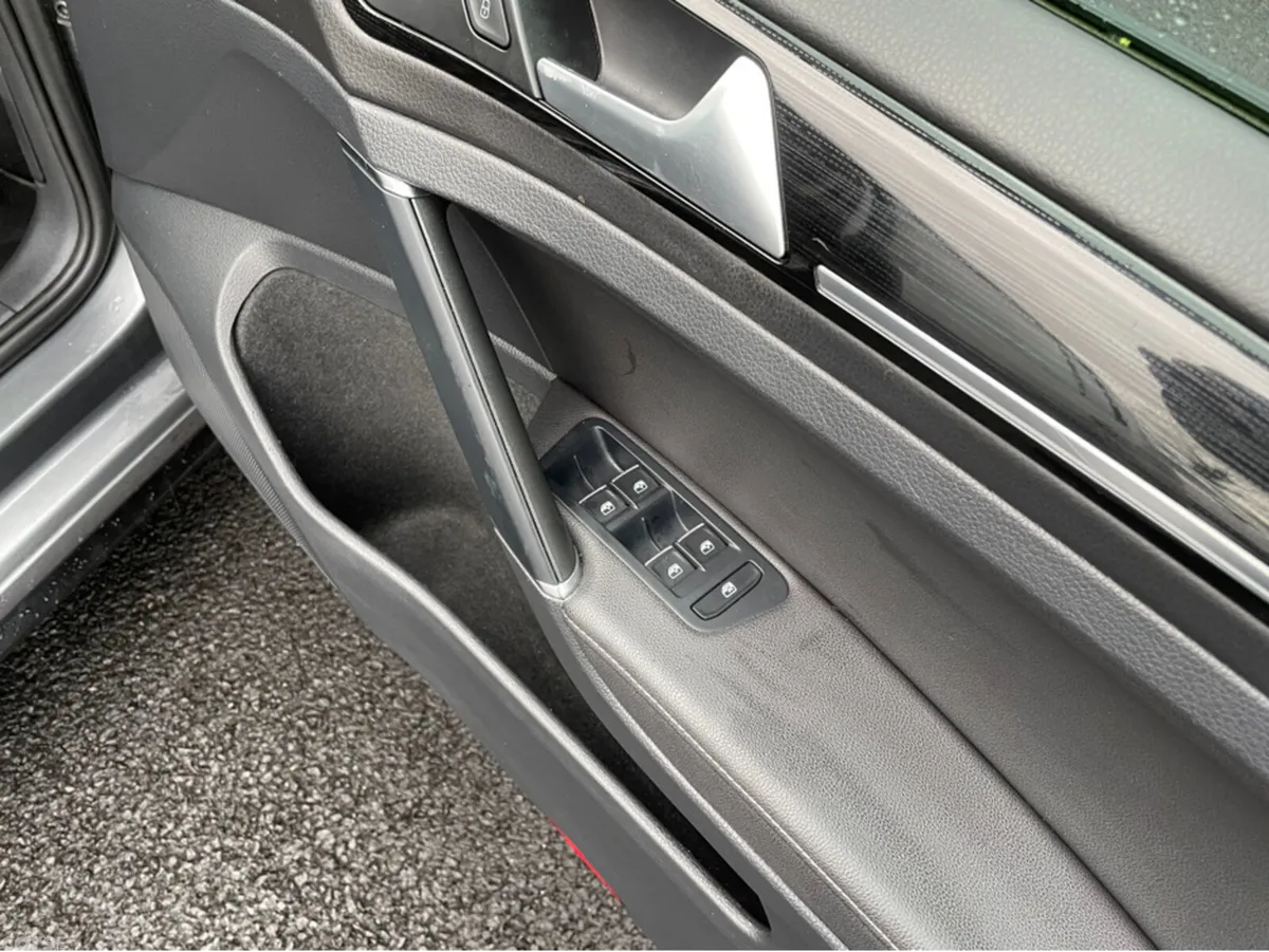 Volkswagen Golf Hatchback, Petrol, 2019, Grey