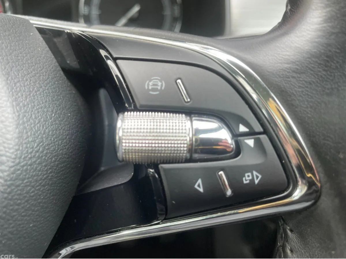 Volkswagen Golf Hatchback, Petrol, 2019, Grey