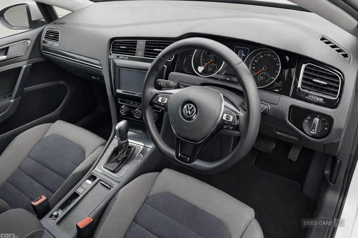 Volkswagen Golf , Petrol, 2013, White