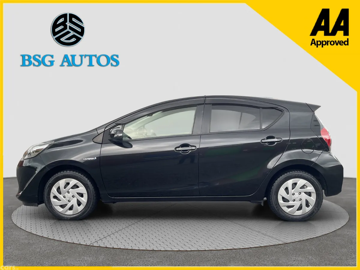 Toyota Aqua Hatchback, Petrol Hybrid, 2018, Black