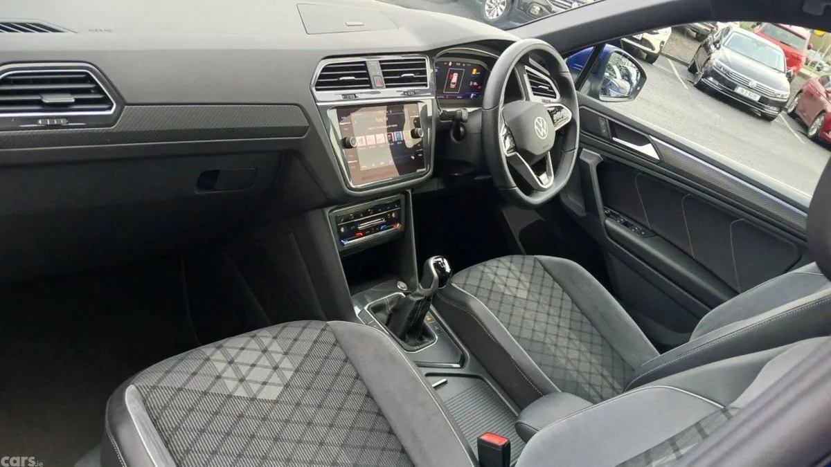 Volkswagen Tiguan SUV, Diesel, 2023, Blue