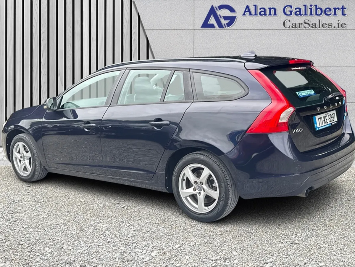 Volvo V60 Estate, Diesel, 2017, Blue