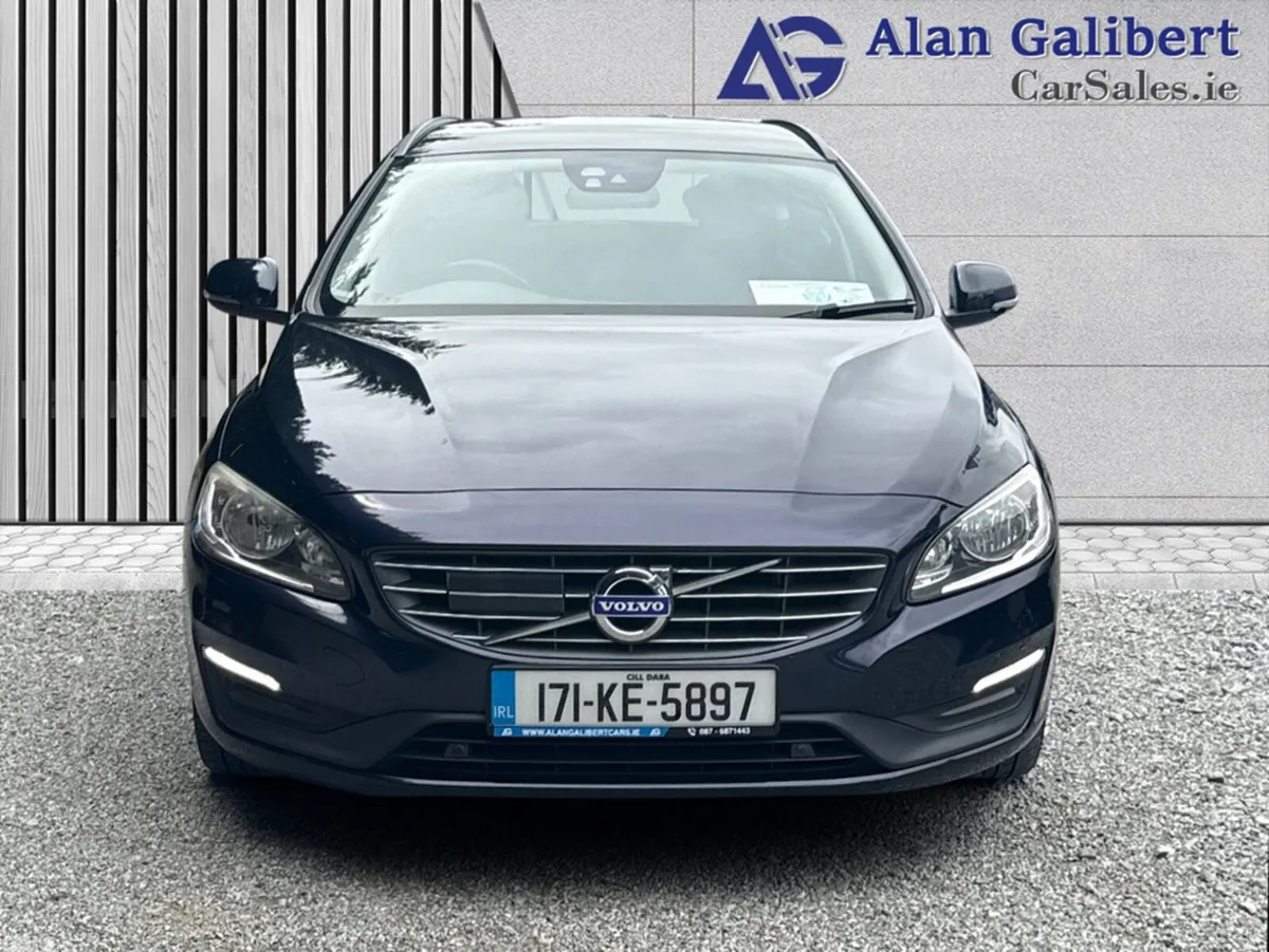 Volvo V60 Estate, Diesel, 2017, Blue