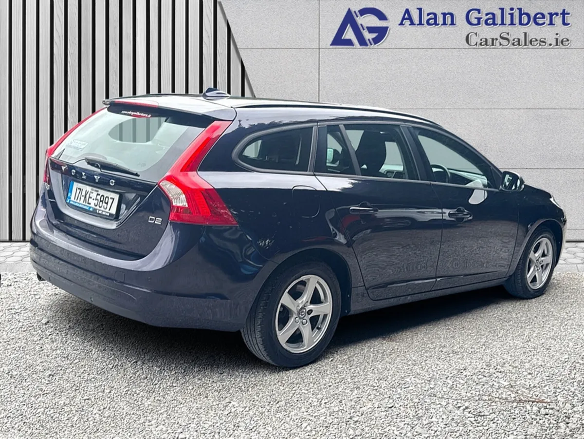 Volvo V60 Estate, Diesel, 2017, Blue