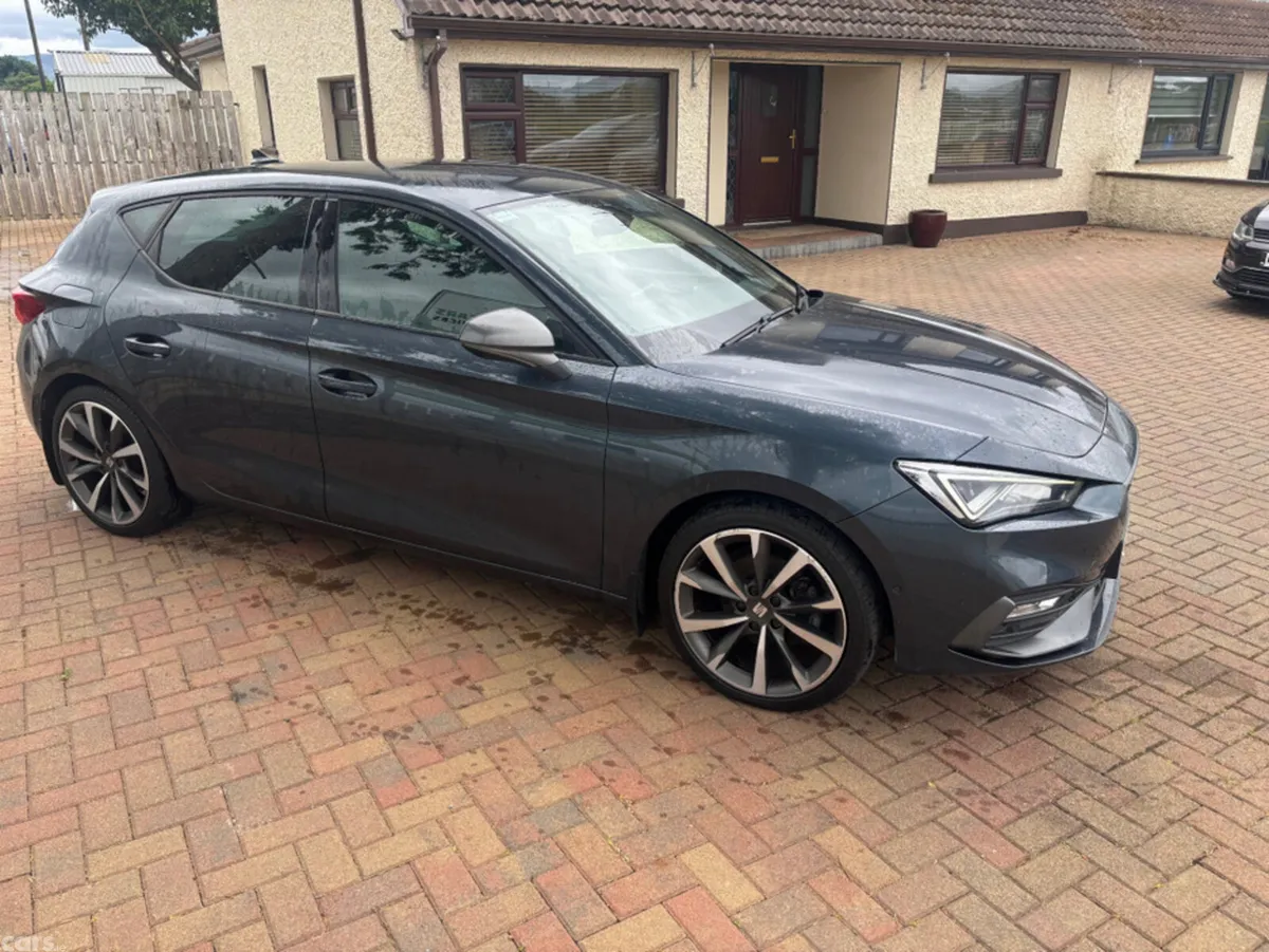 SEAT Leon Hatchback, Diesel, 2020, Grey