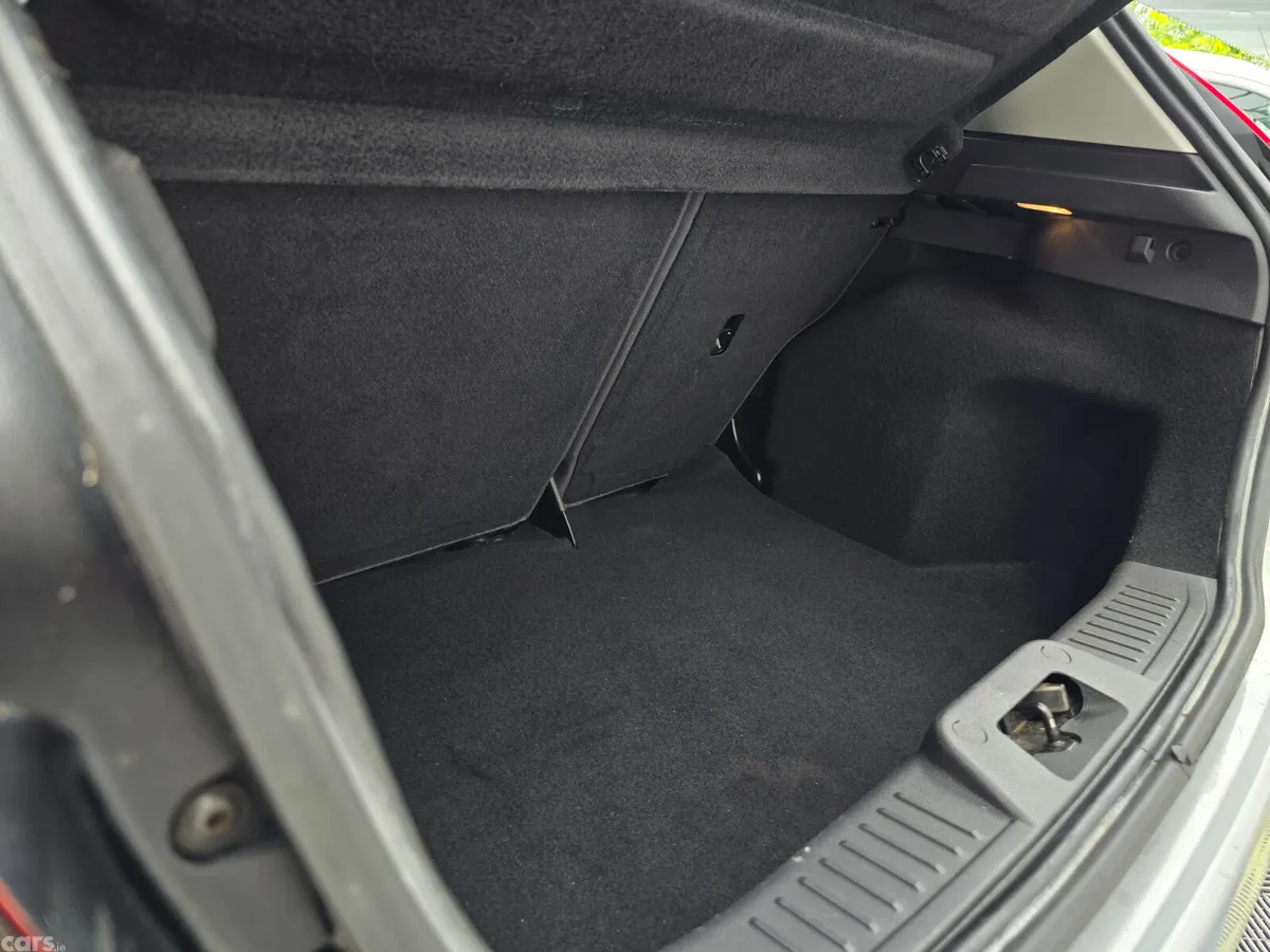 Ford Fiesta Hatchback, Petrol, 2014, Silver