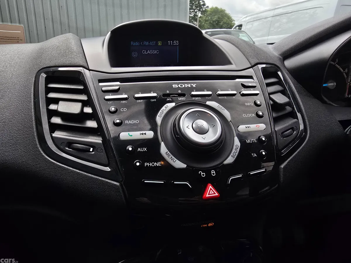 Ford Fiesta Hatchback, Petrol, 2014, Silver