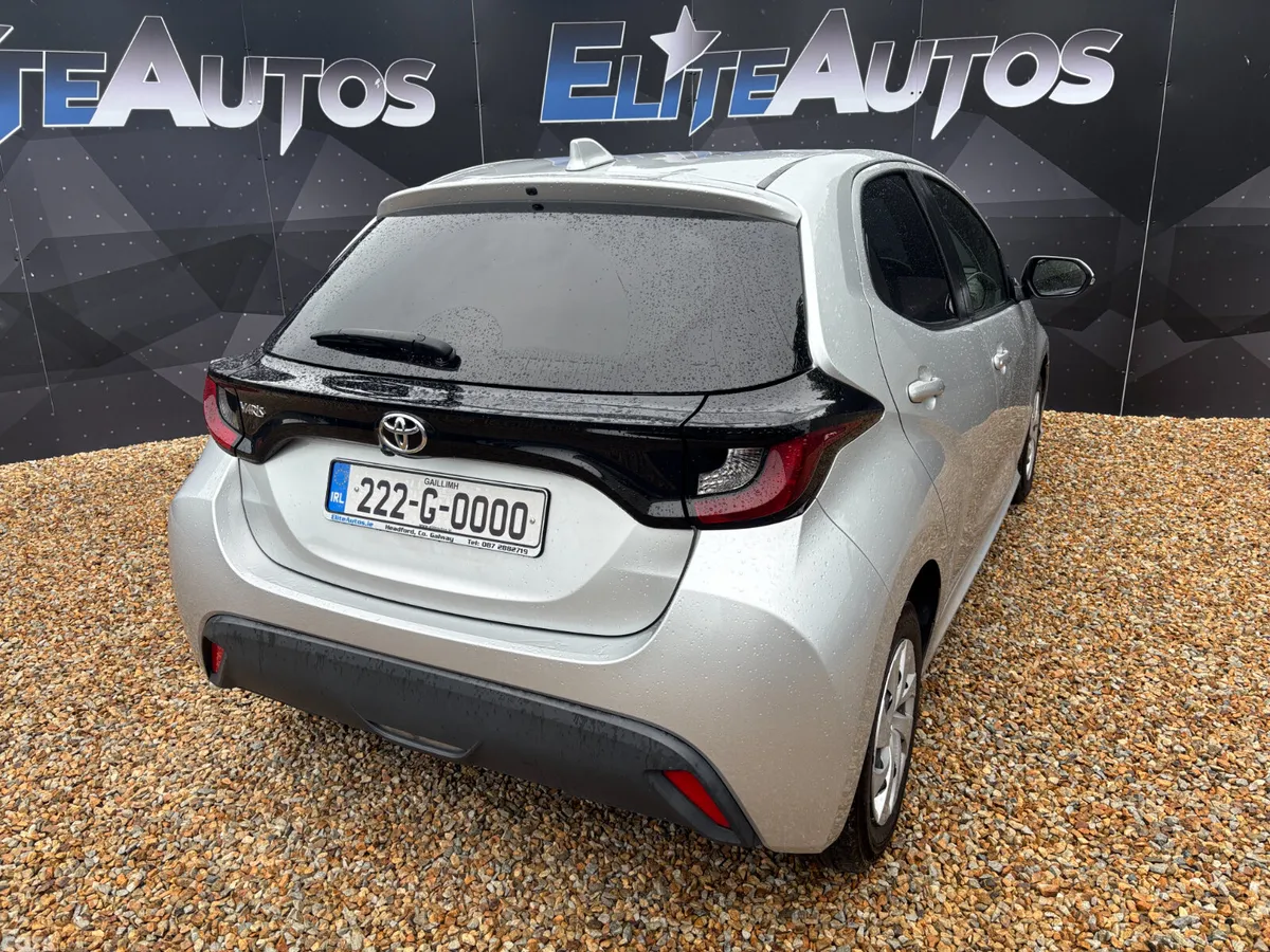 Toyota Yaris Hatchback, Petrol, 2022, Silver