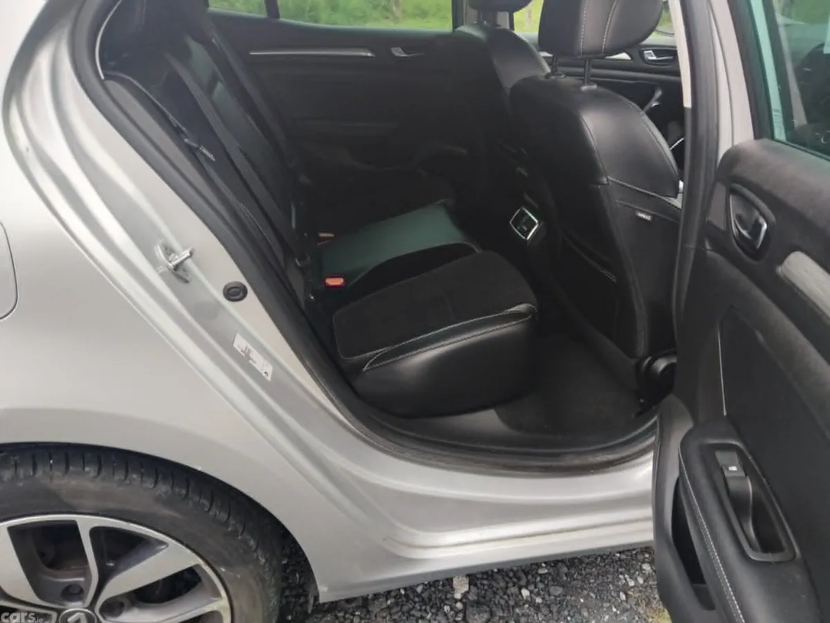 Renault Megane Hatchback, Diesel, 2016, Silver