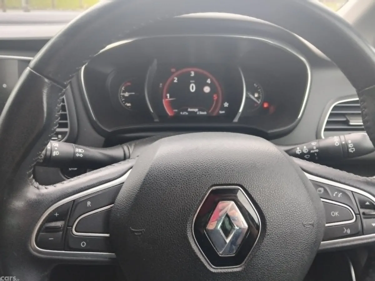 Renault Megane Hatchback, Diesel, 2016, Silver