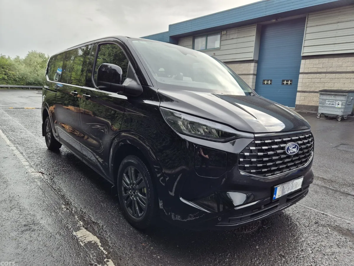 Ford Tourneo Custom Van, Petrol Plug-in Hybrid, 2026, Black