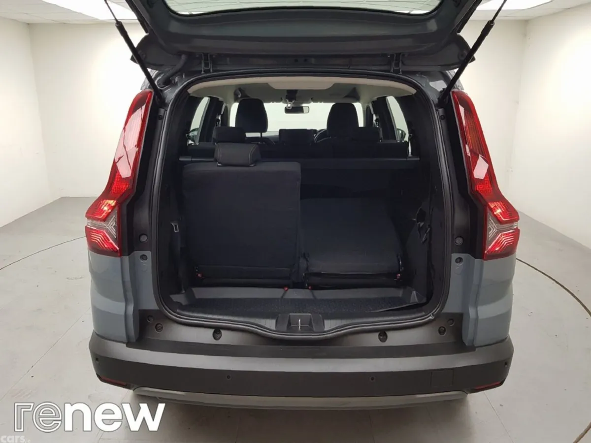 Dacia Jogger MPV, Petrol, 2024, Grey