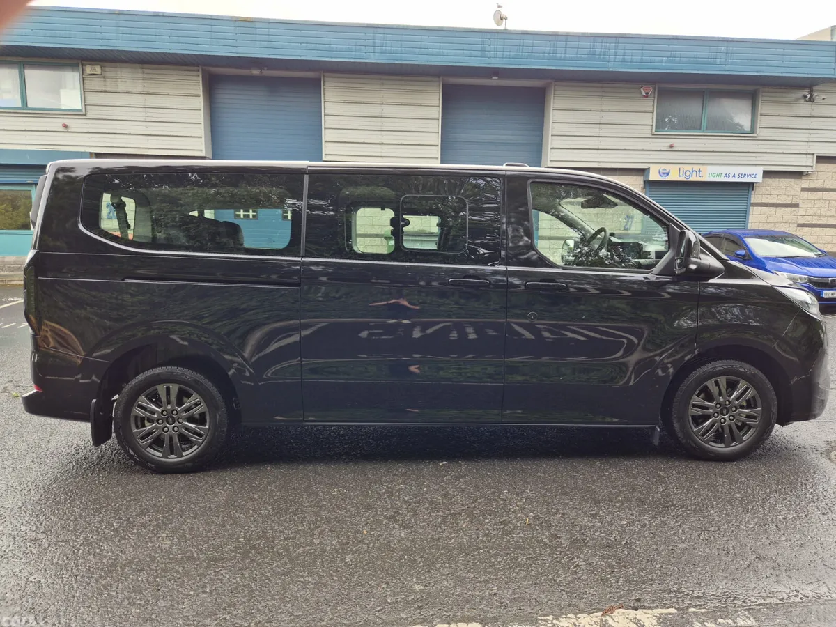 Ford Tourneo Custom Van, Petrol Plug-in Hybrid, 2026, Black